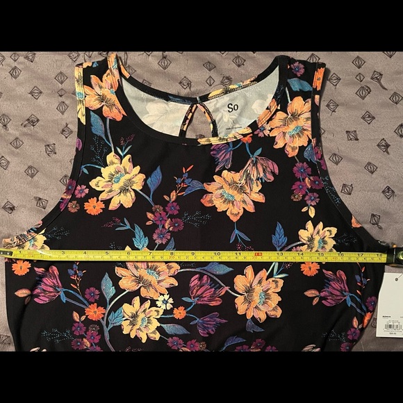 SO Fit n Flare Floral Dress - Picture 7 of 7